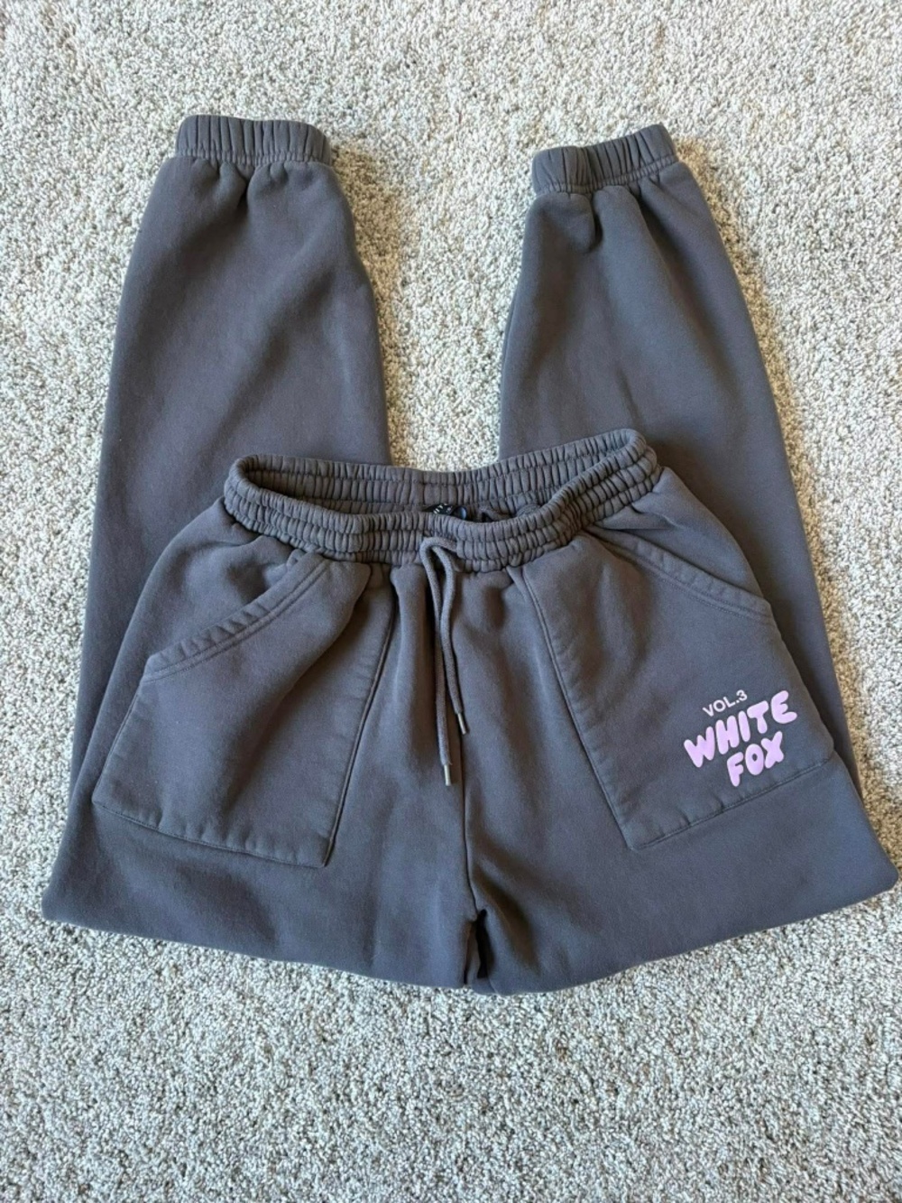 White Fox sweatpants size small NEW without tags - Picture 5 of 5
